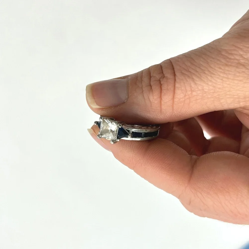 Silver Ring Princess Cut Center Stone Blue‎ Accents Size 6.5 Statement